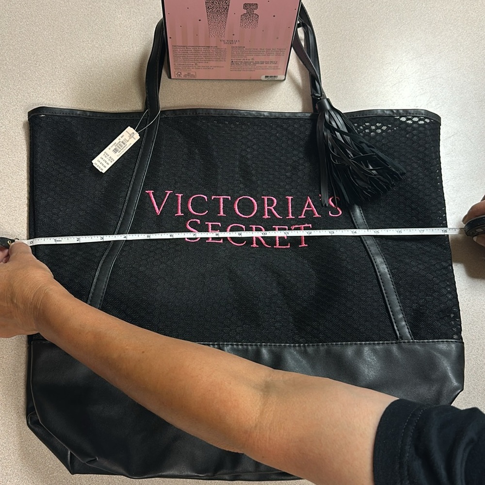 Victoria Secret Bundle - Picture 5 of 6